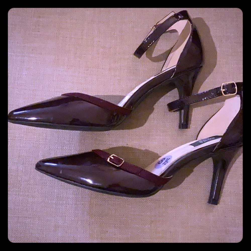 Maroon Jones New York heels